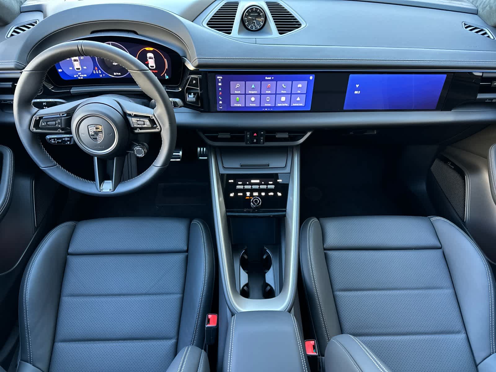 Thumbnail: 2025 Porsche Macan - 6