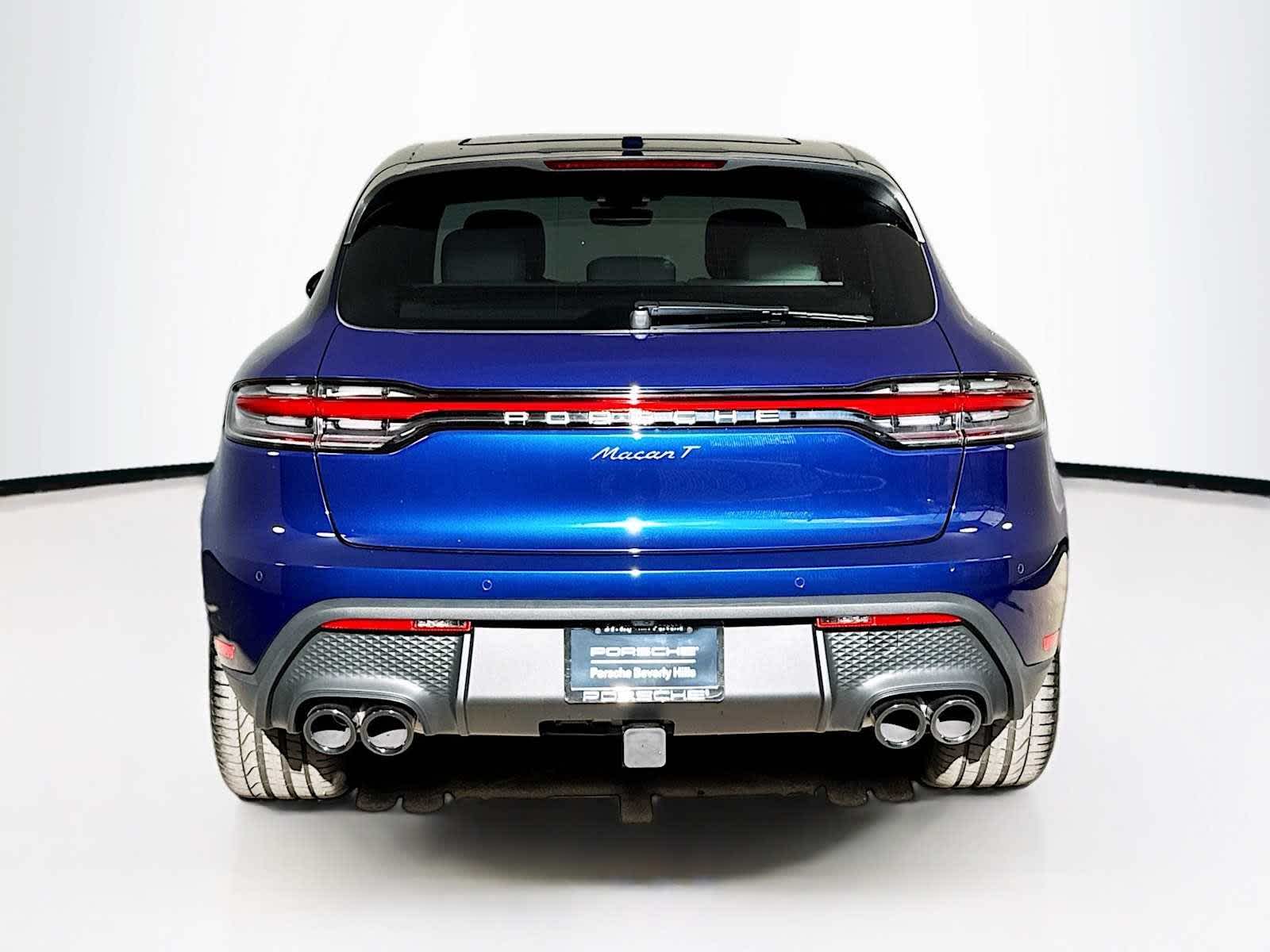 Thumbnail: 2026 Porsche Macan - 10