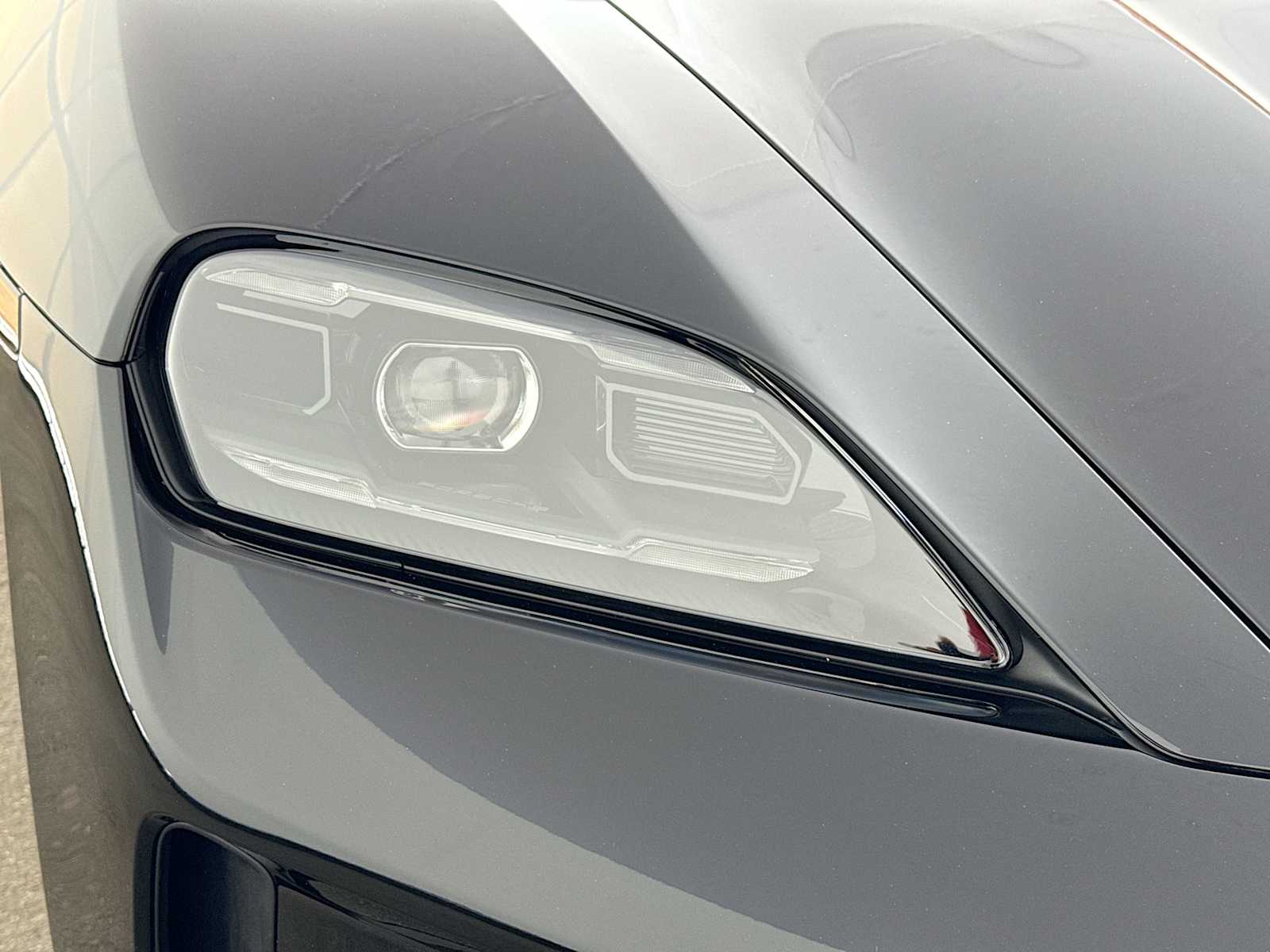 Thumbnail: 2026 Porsche Taycan - 28