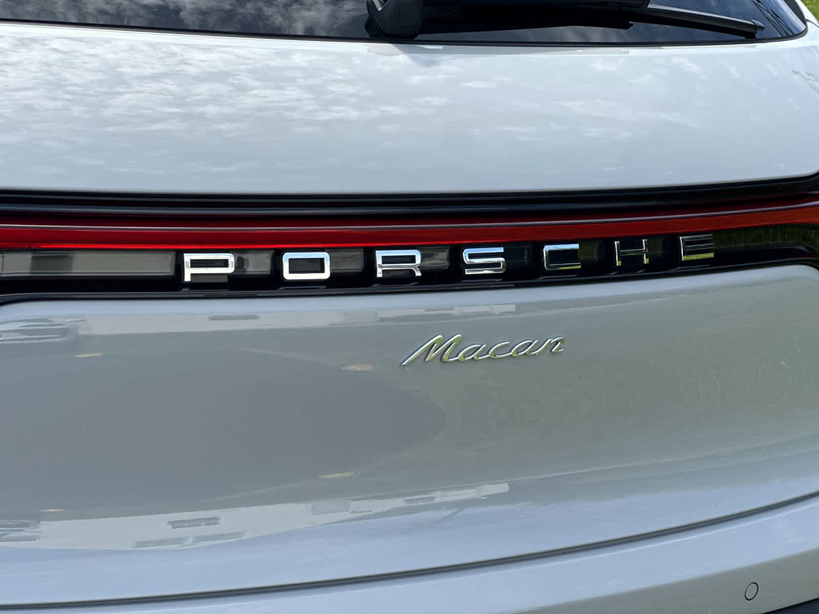 Thumbnail: 2025 Porsche Macan - 30