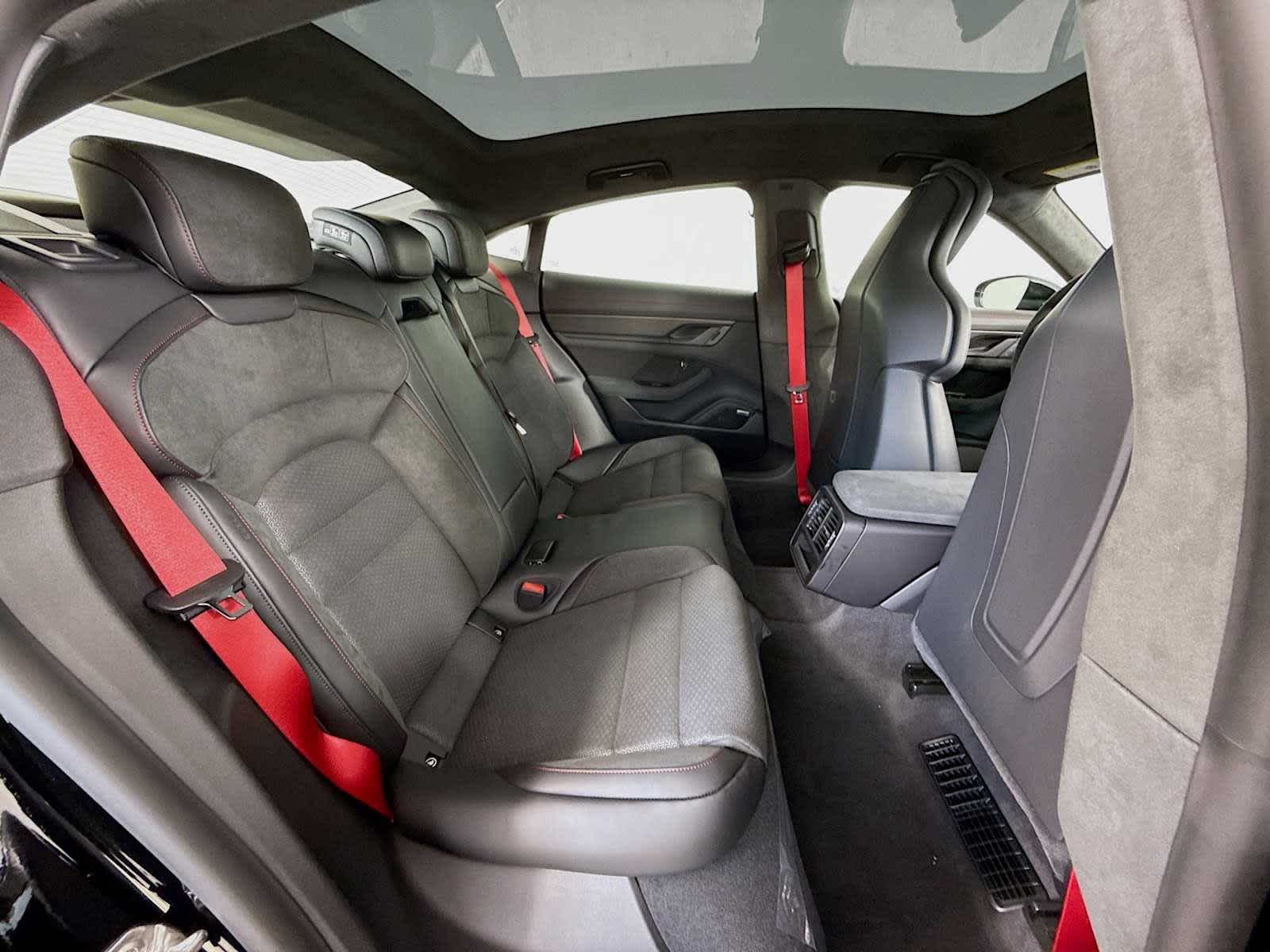 Thumbnail: 2026 Porsche Taycan - 20