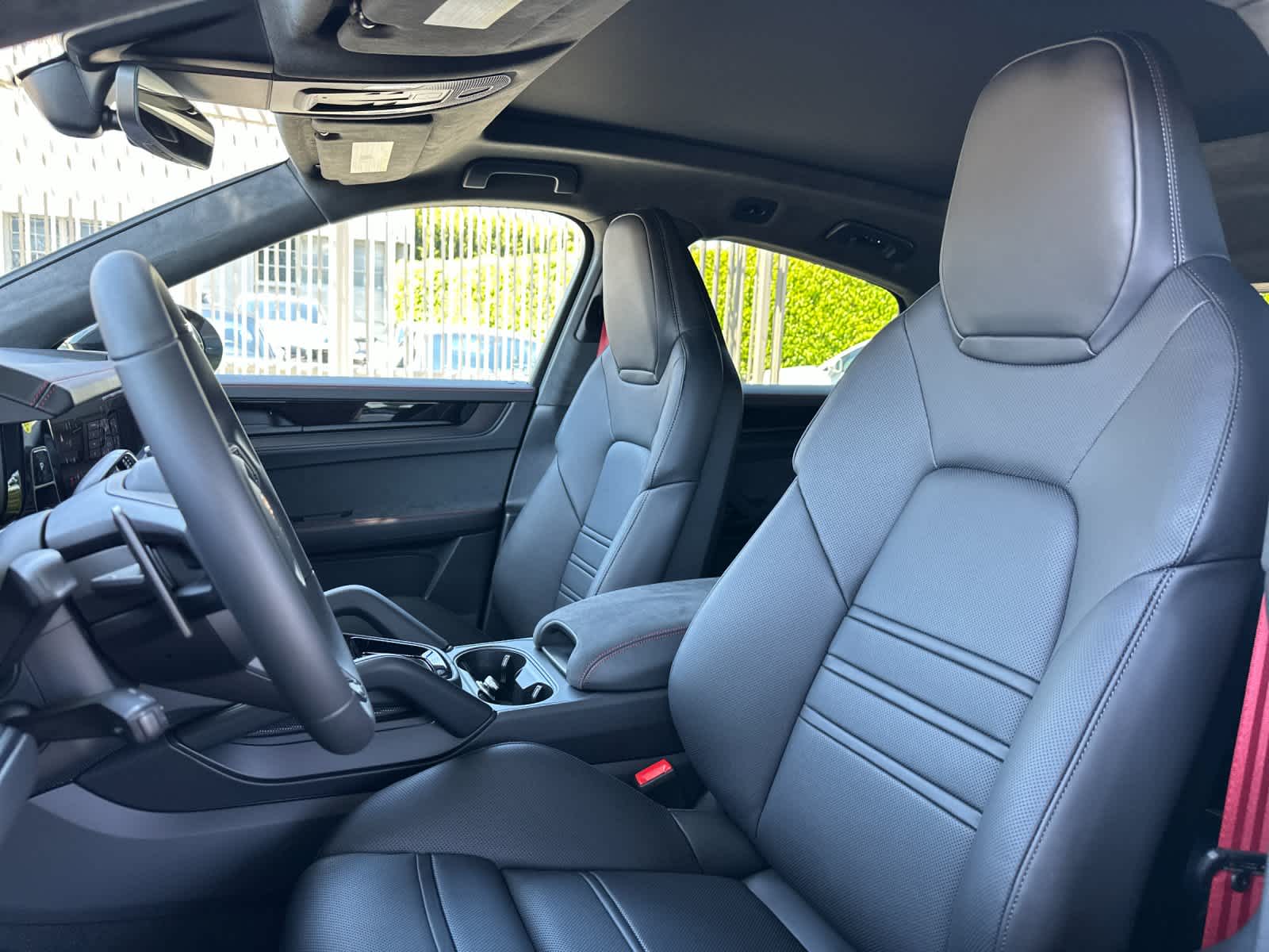 Thumbnail: 2026 Porsche Cayenne - 5