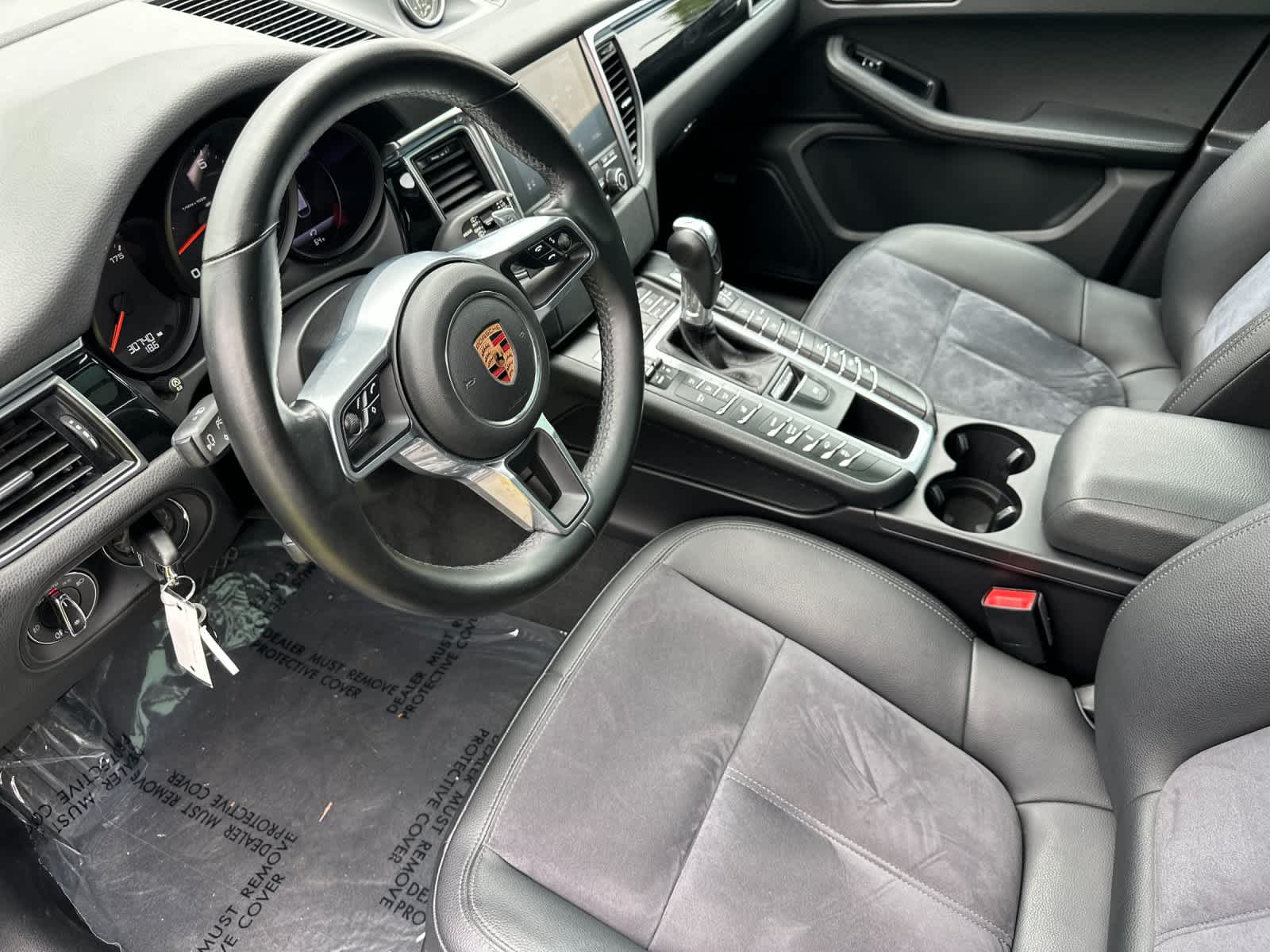 Thumbnail: 2018 Porsche Macan - 4