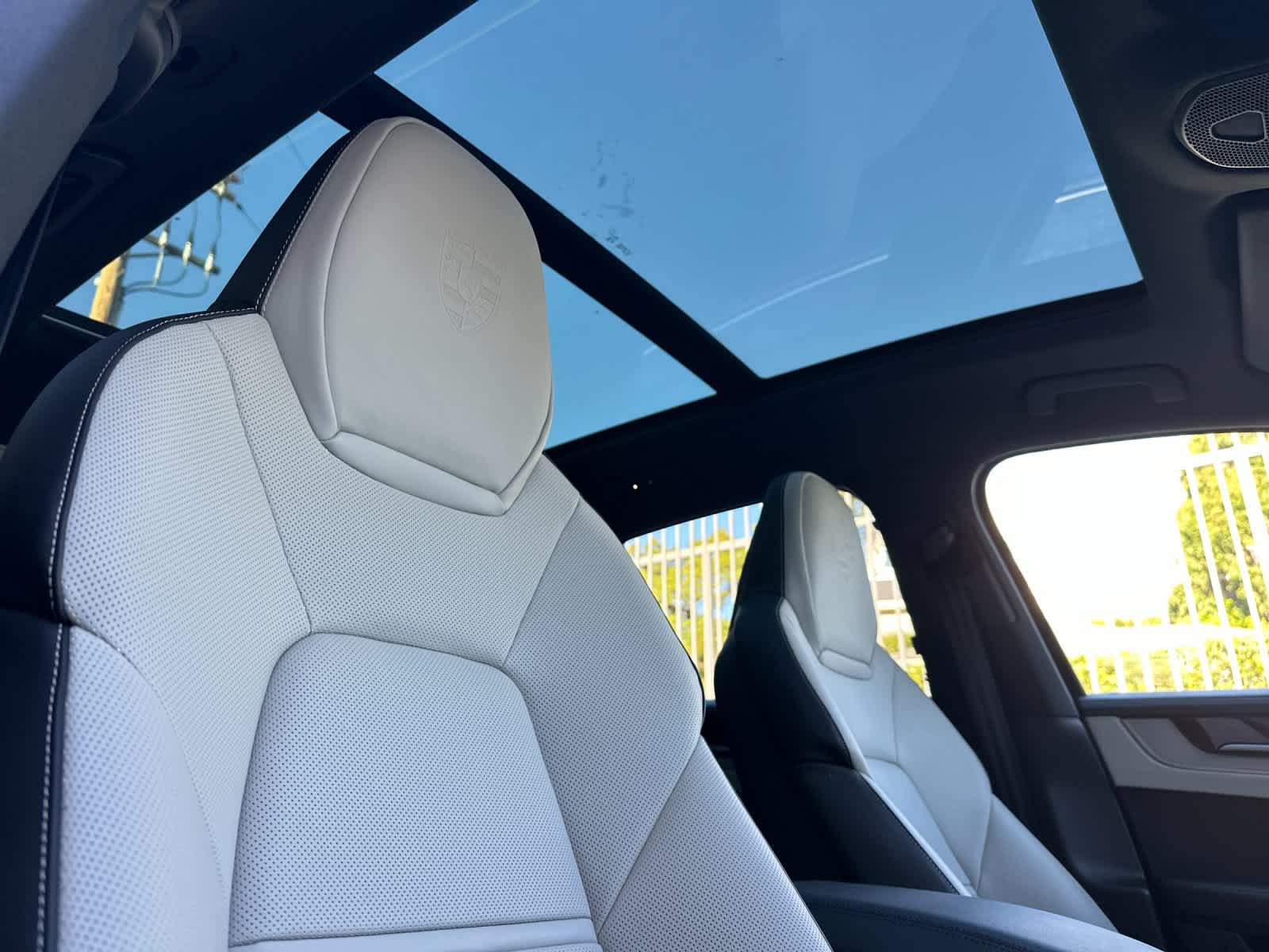 Thumbnail: 2025 Porsche Cayenne - 18