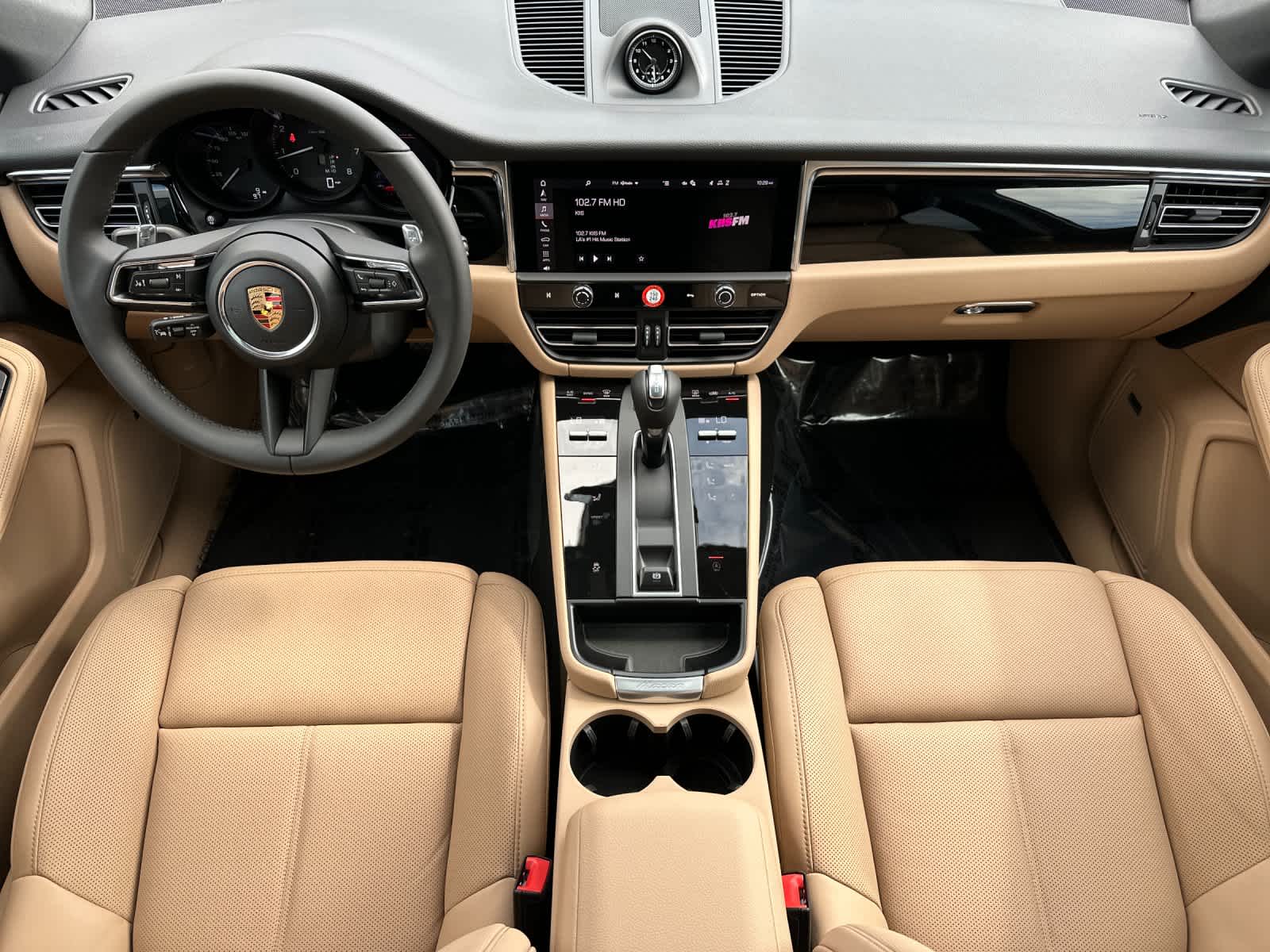 Thumbnail: 2026 Porsche Macan - 6