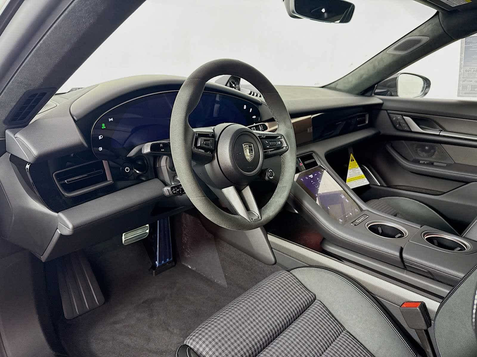 Thumbnail: 2025 Porsche Taycan - 4