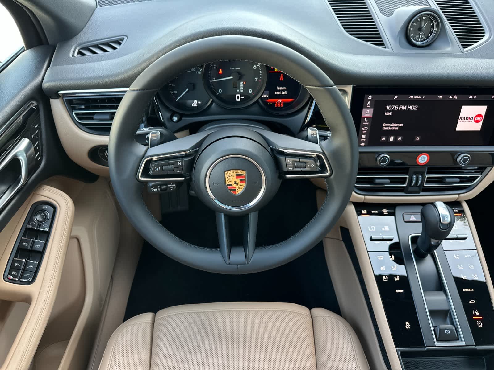 Thumbnail: 2026 Porsche Macan - 15