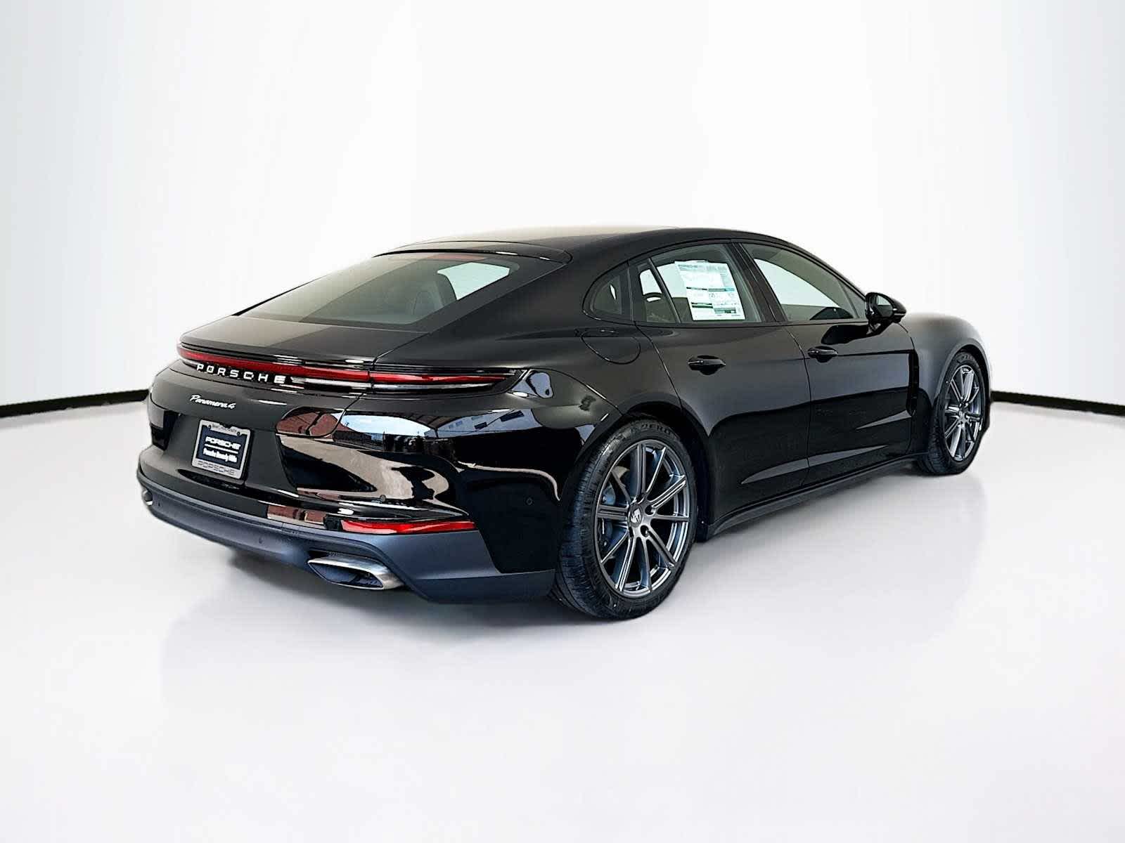 Thumbnail: 2025 Porsche Panamera - 9
