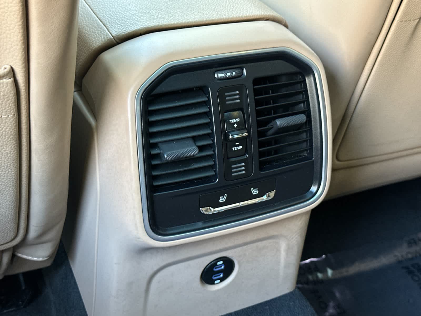 Thumbnail: 2025 Porsche Macan - 14