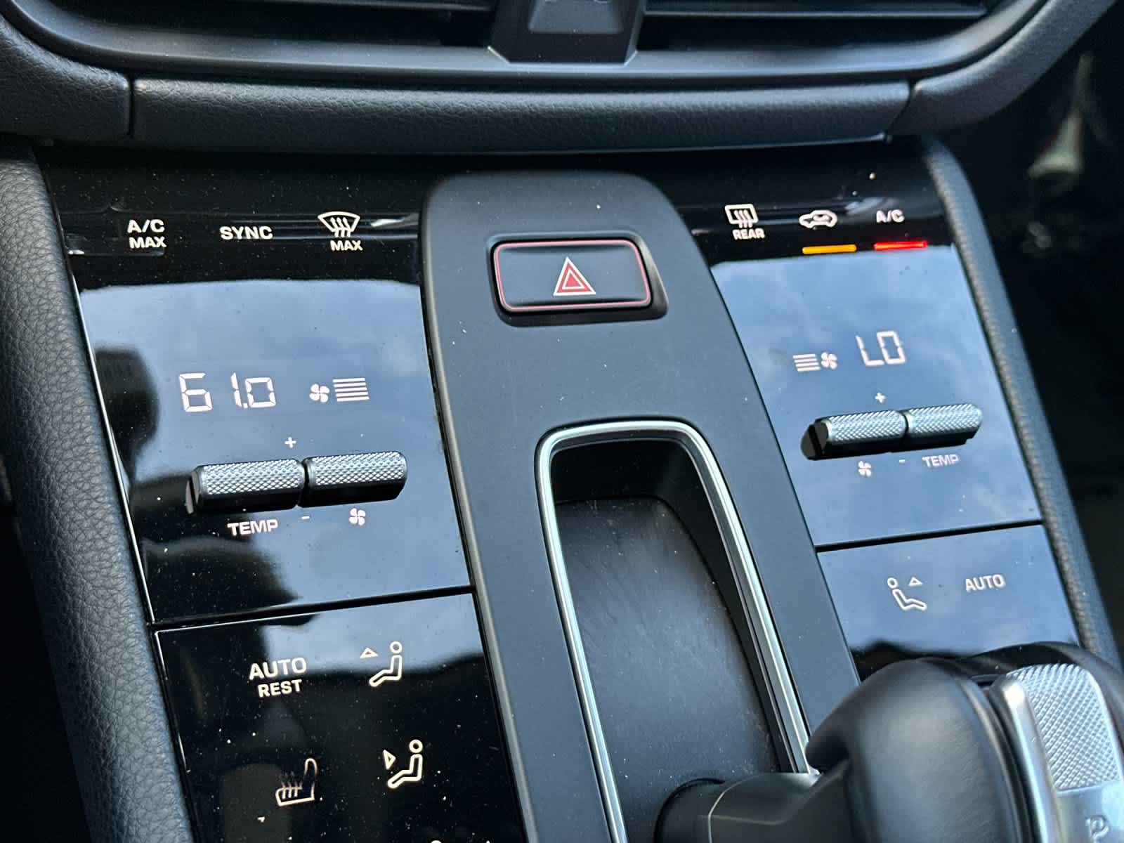 Thumbnail: 2025 Porsche Macan - 24