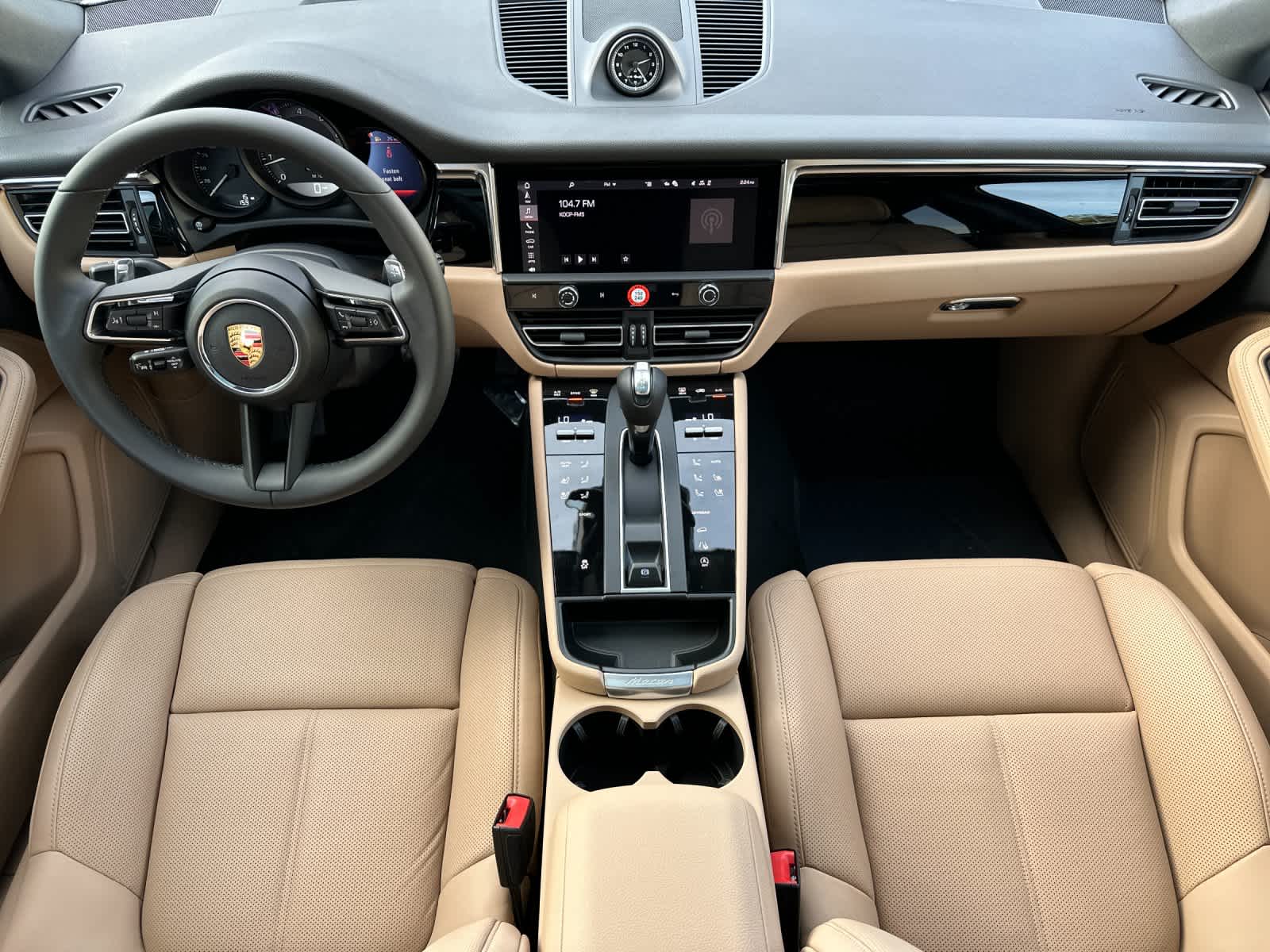 Thumbnail: 2026 Porsche Macan - 6