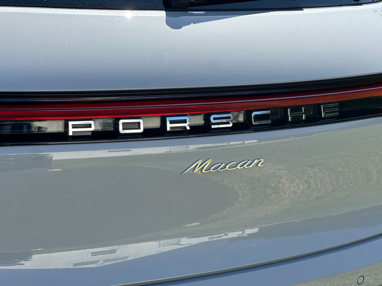 Thumbnail: 2025 Porsche Macan - 30