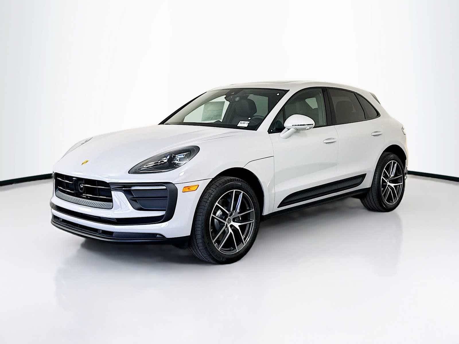 Thumbnail: 2026 Porsche Macan - 1
