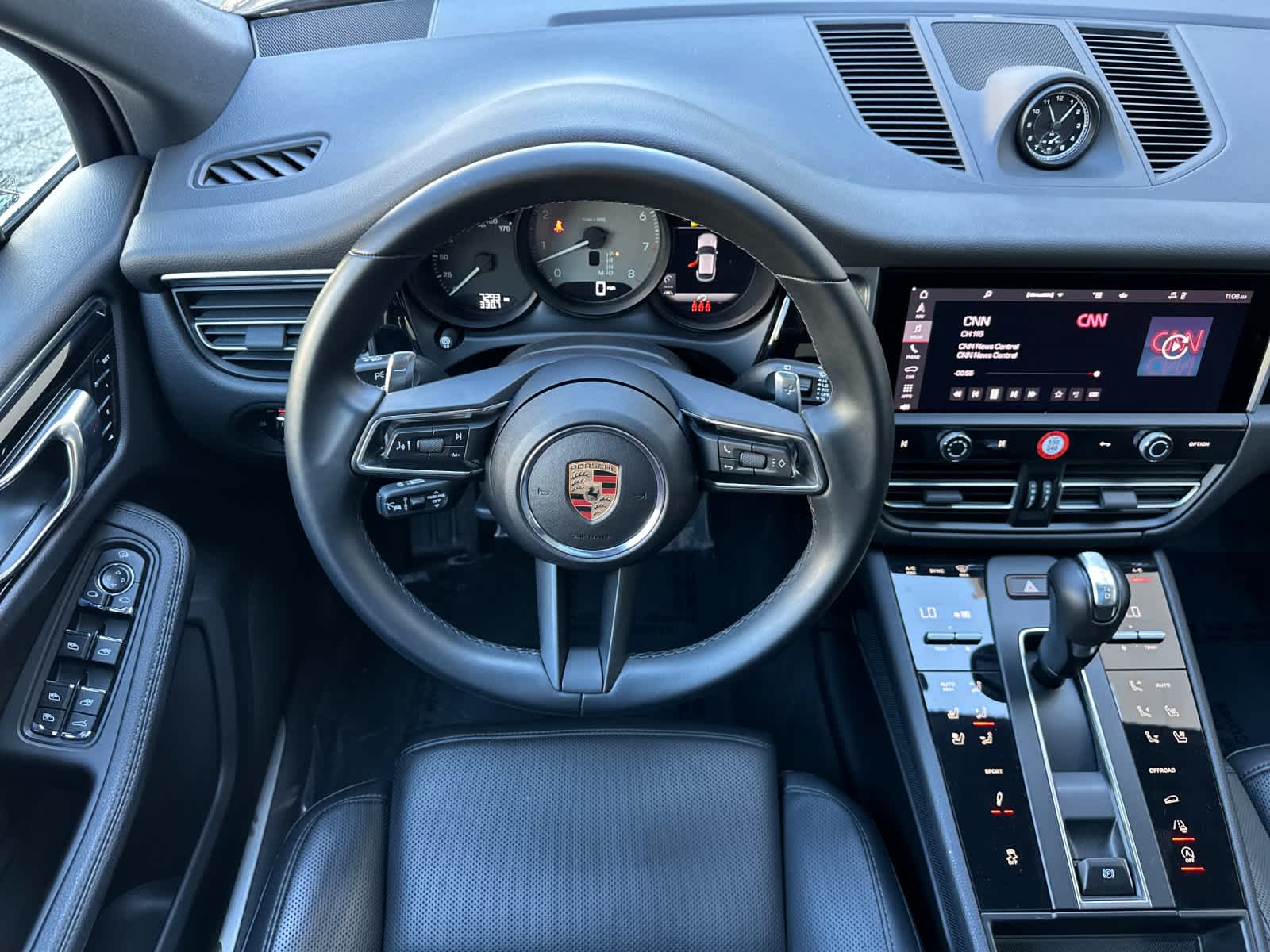 Thumbnail: 2025 Porsche Macan - 15