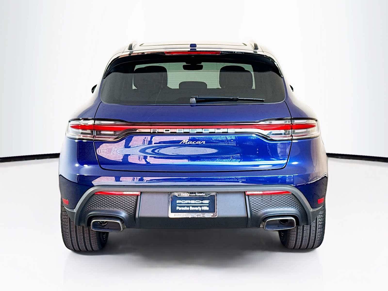 Thumbnail: 2026 Porsche Macan - 10