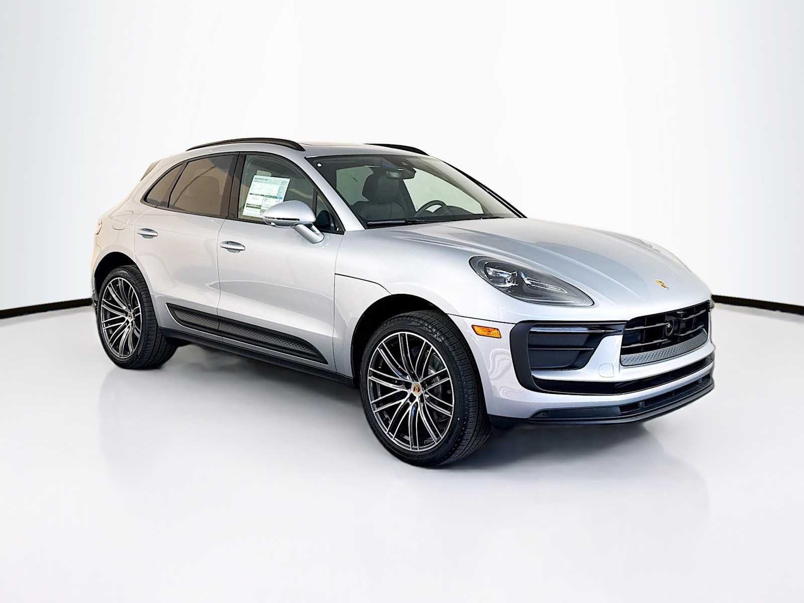 Thumbnail: 2026 Porsche Macan - 7