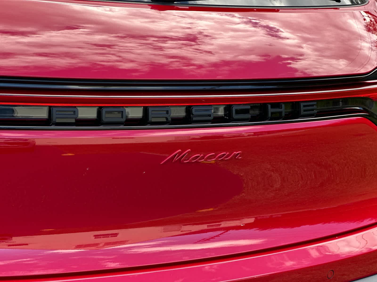 Thumbnail: 2026 Porsche Macan - 32