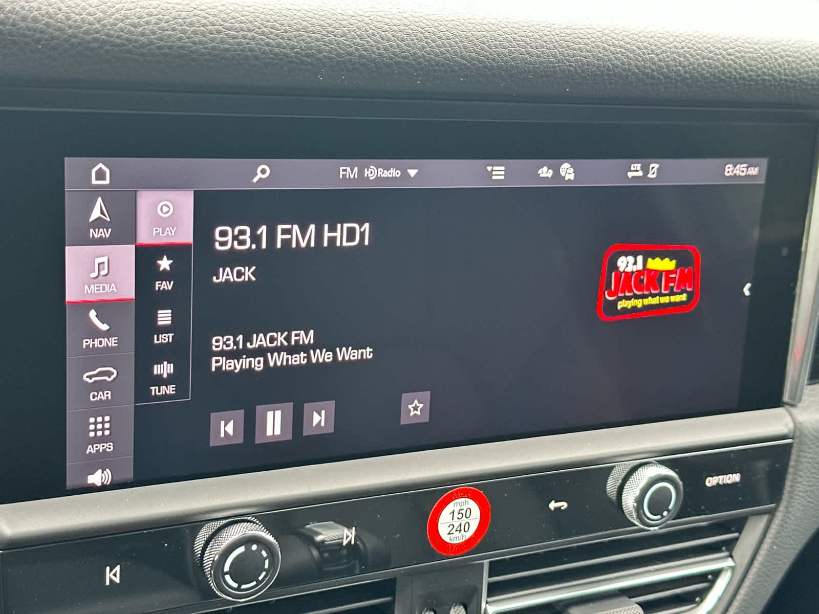 Thumbnail: 2026 Porsche Macan - 21