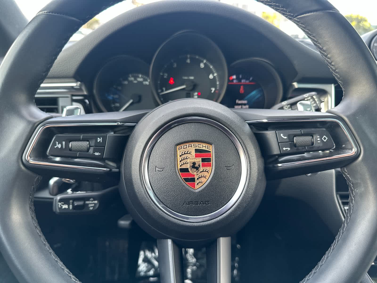 Thumbnail: 2025 Porsche Macan - 26