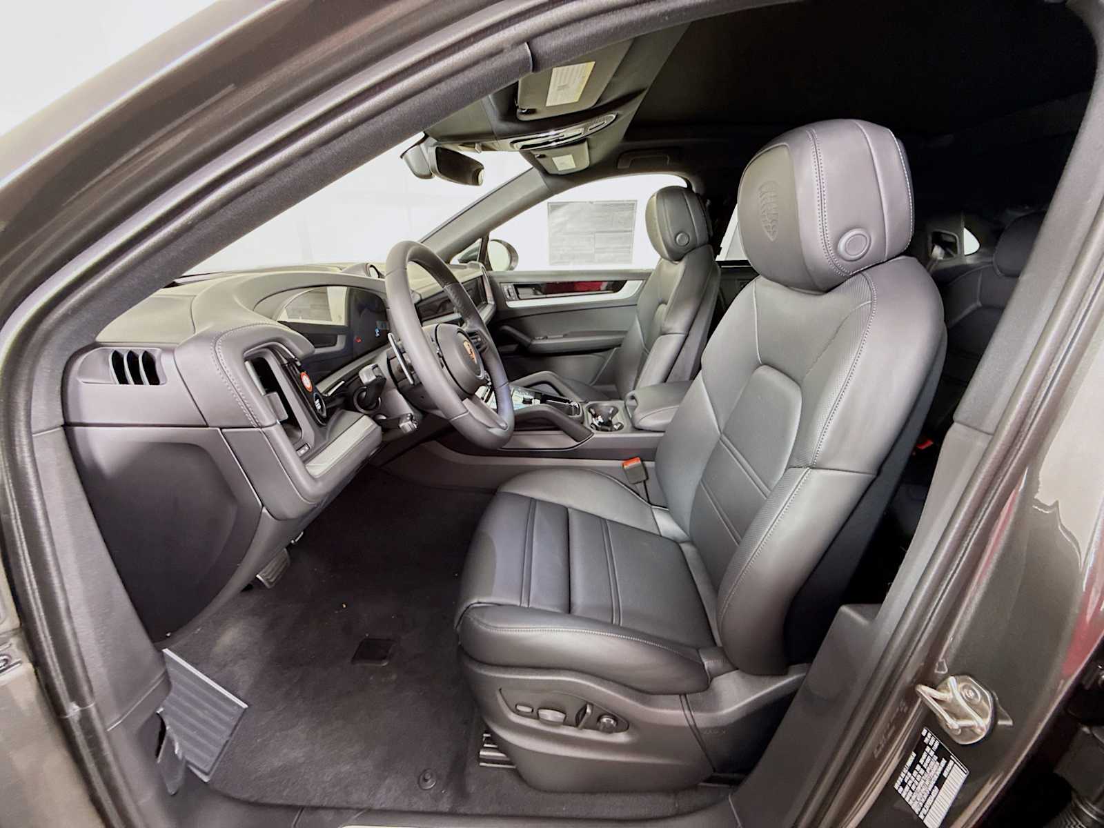 Thumbnail: 2025 Porsche Cayenne - 5