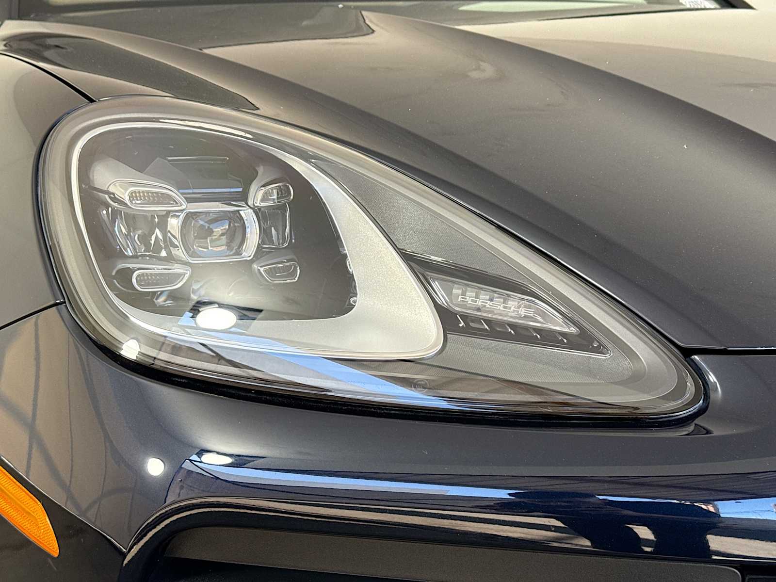 Thumbnail: 2020 Porsche Cayenne - 28