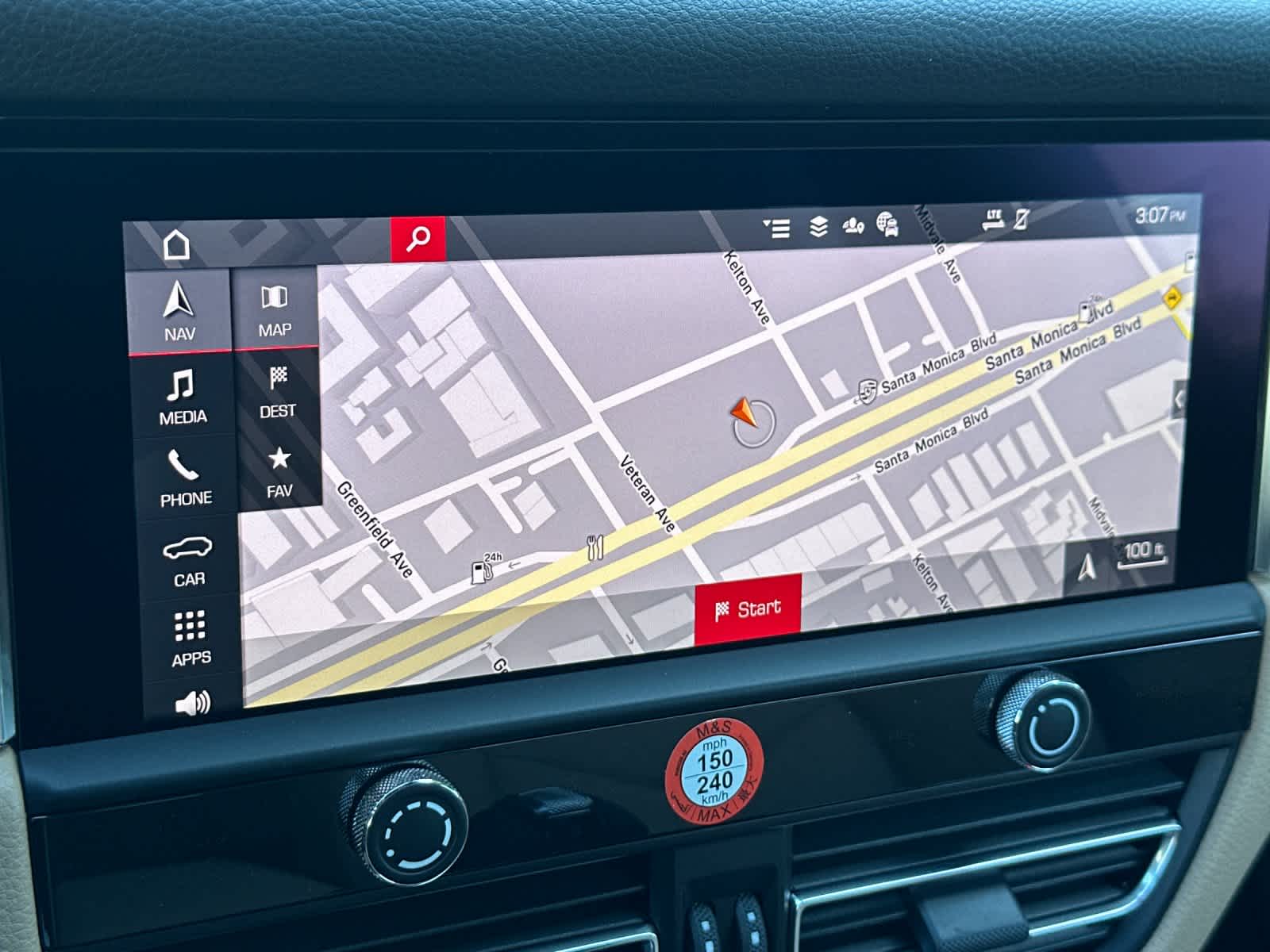 Thumbnail: 2026 Porsche Macan - 21