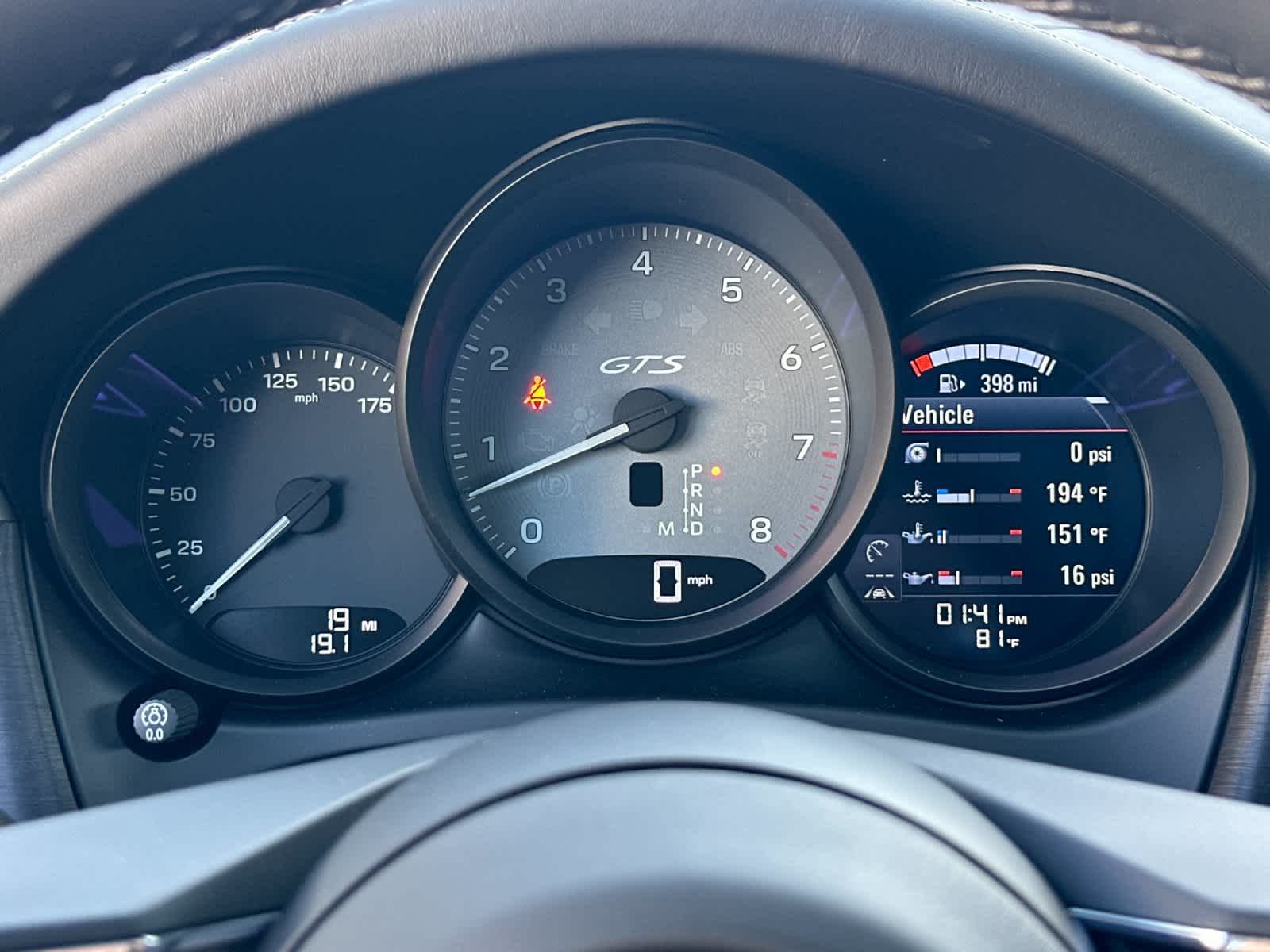 Thumbnail: 2026 Porsche Macan - 29