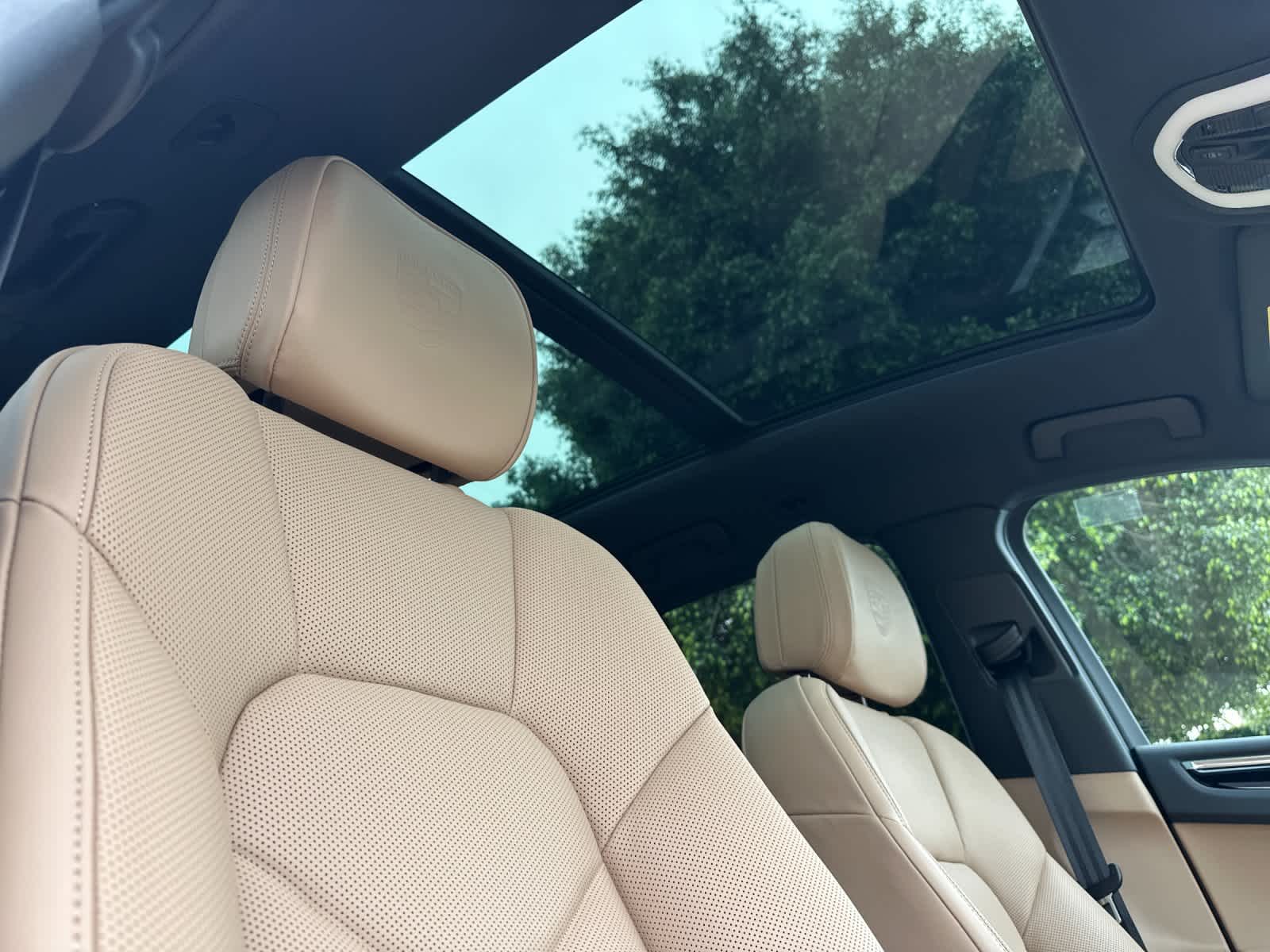 Thumbnail: 2026 Porsche Macan - 18