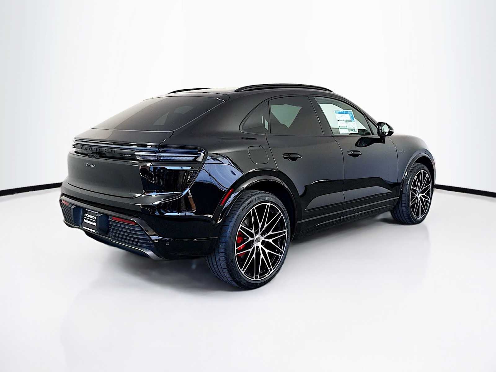 Thumbnail: 2025 Porsche Macan - 9