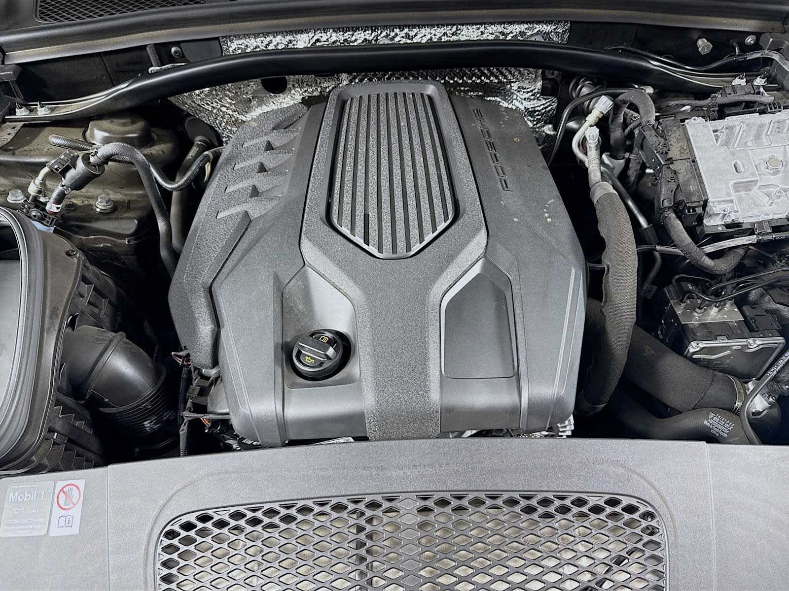 Thumbnail: 2025 Porsche Macan - 24