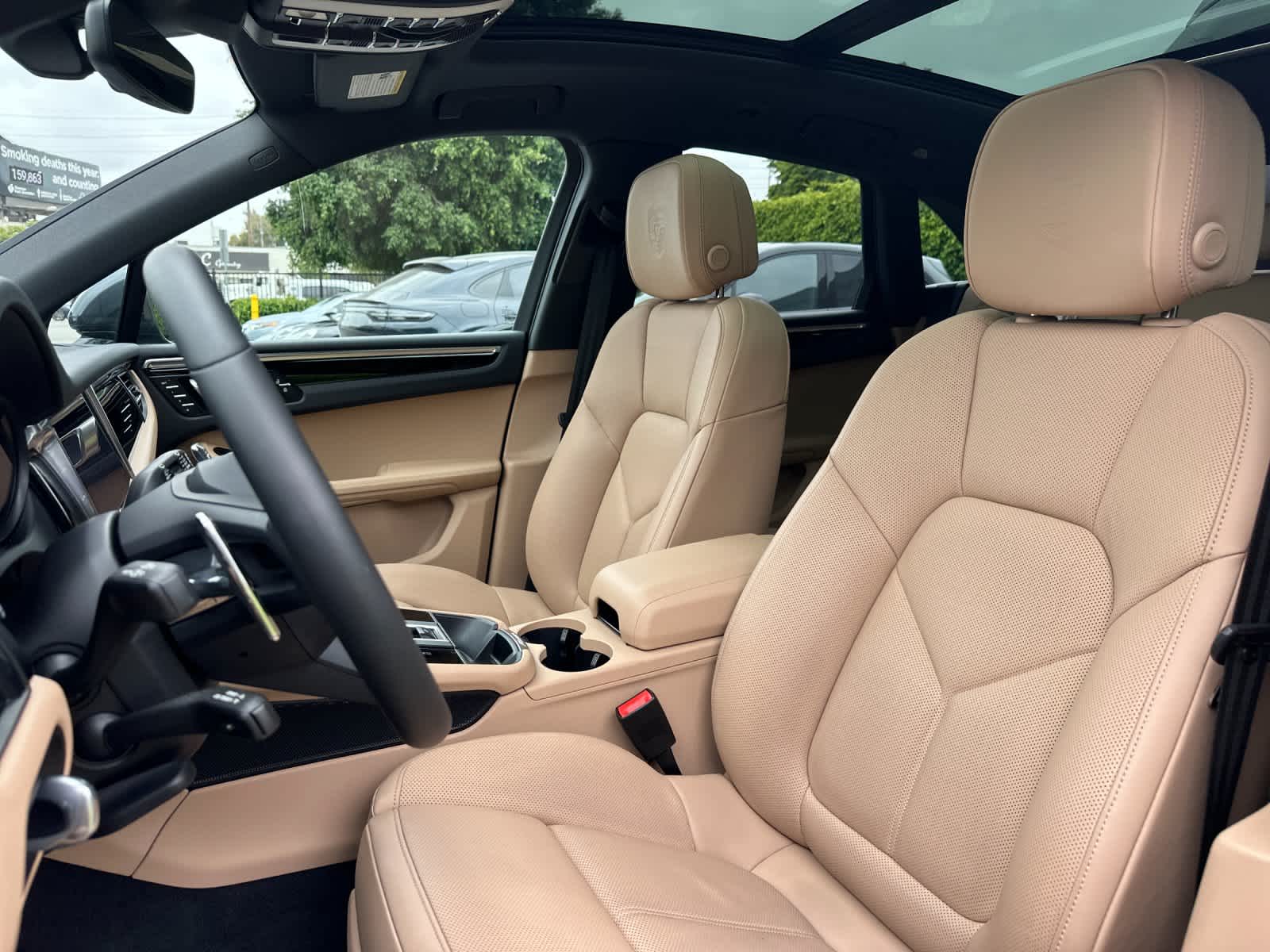 Thumbnail: 2025 Porsche Macan - 5