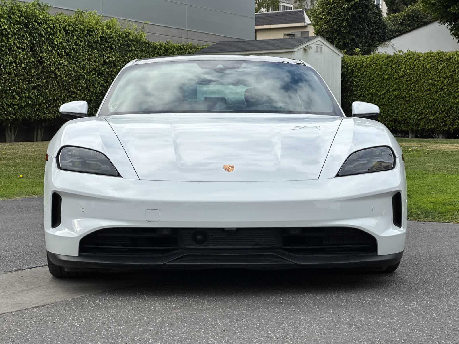 Thumbnail: 2025 Porsche Taycan - 11