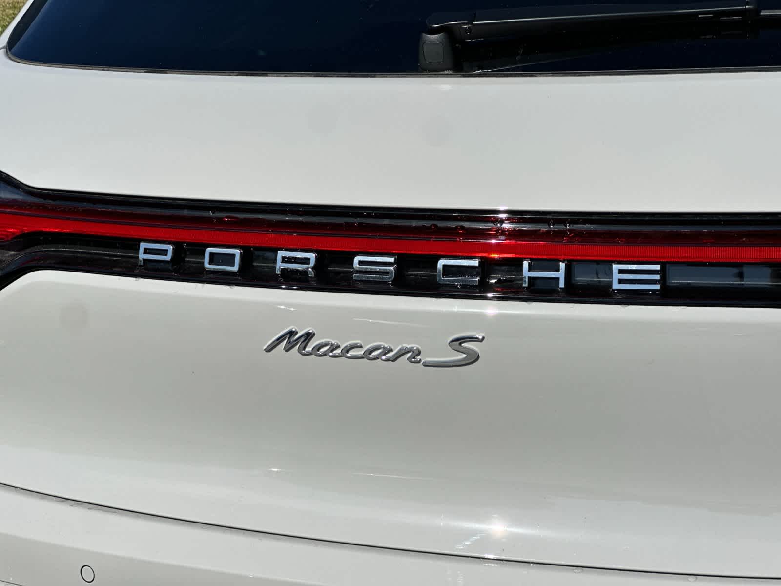 Thumbnail: 2026 Porsche Macan - 32