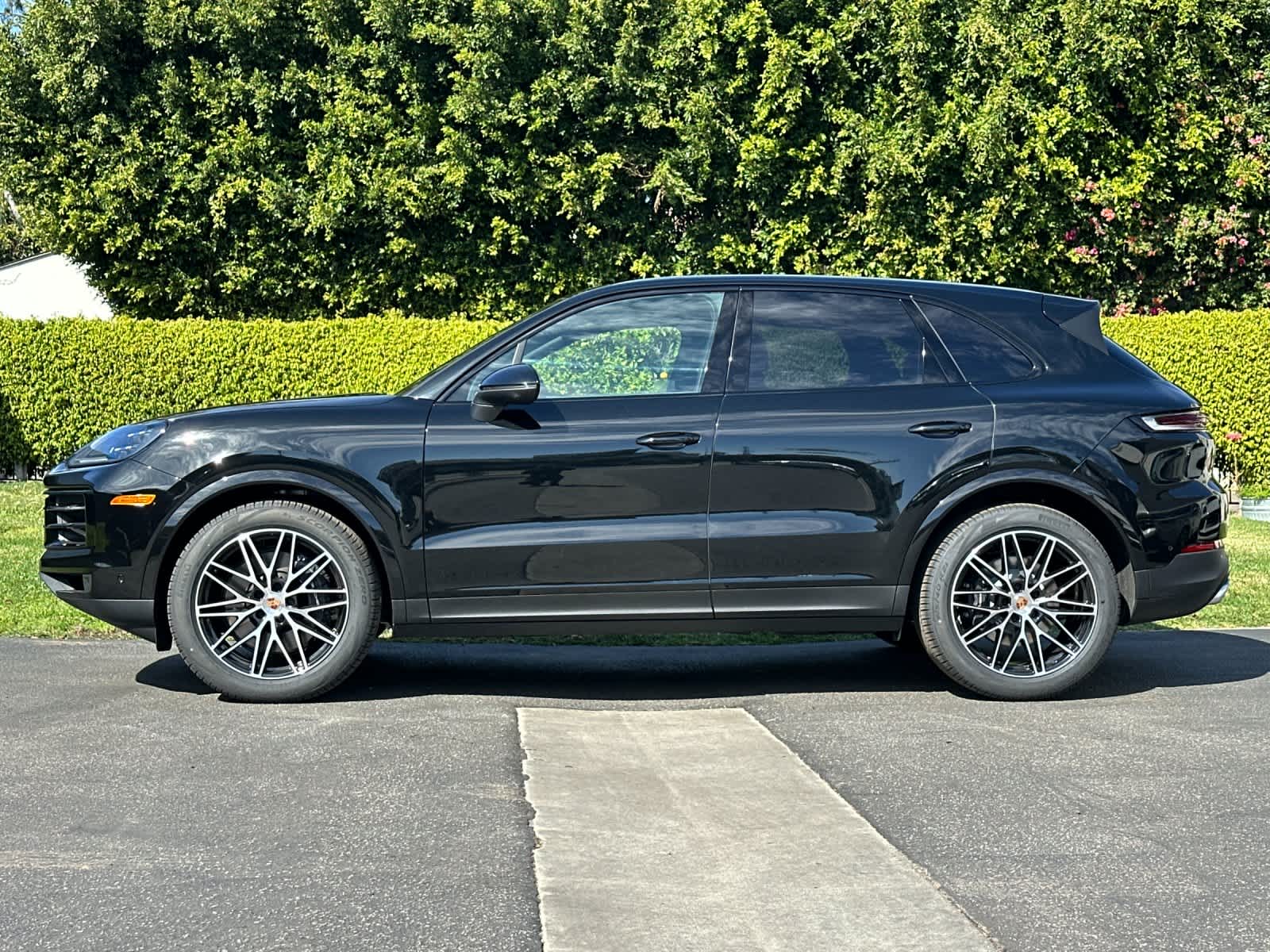 Thumbnail: 2026 Porsche Cayenne - 2