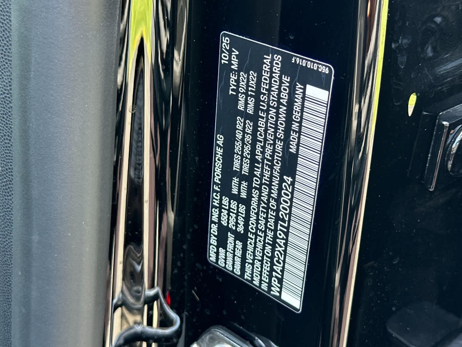 Thumbnail: 2026 Porsche Macan - 34