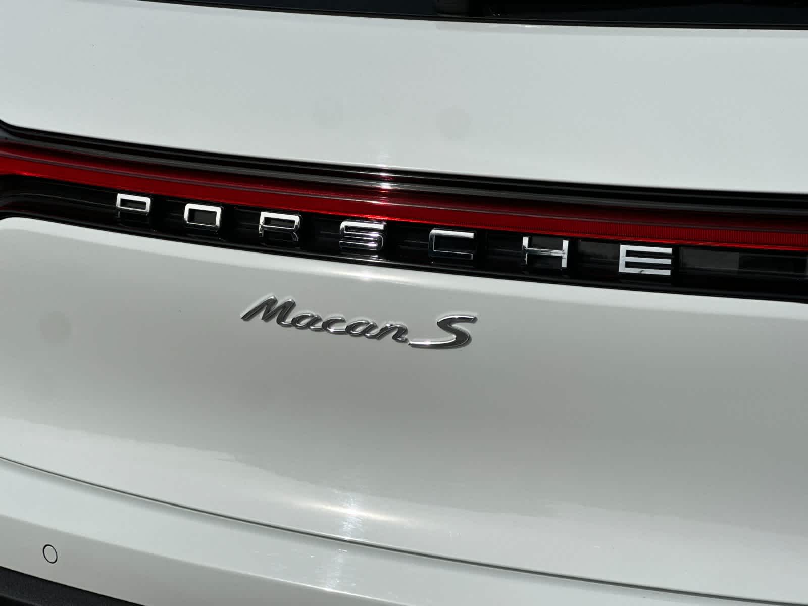 Thumbnail: 2025 Porsche Macan - 32