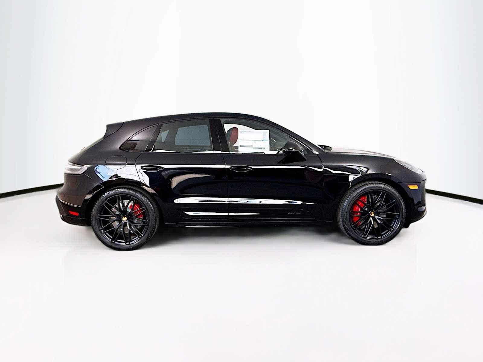 Thumbnail: 2025 Porsche Macan - 8
