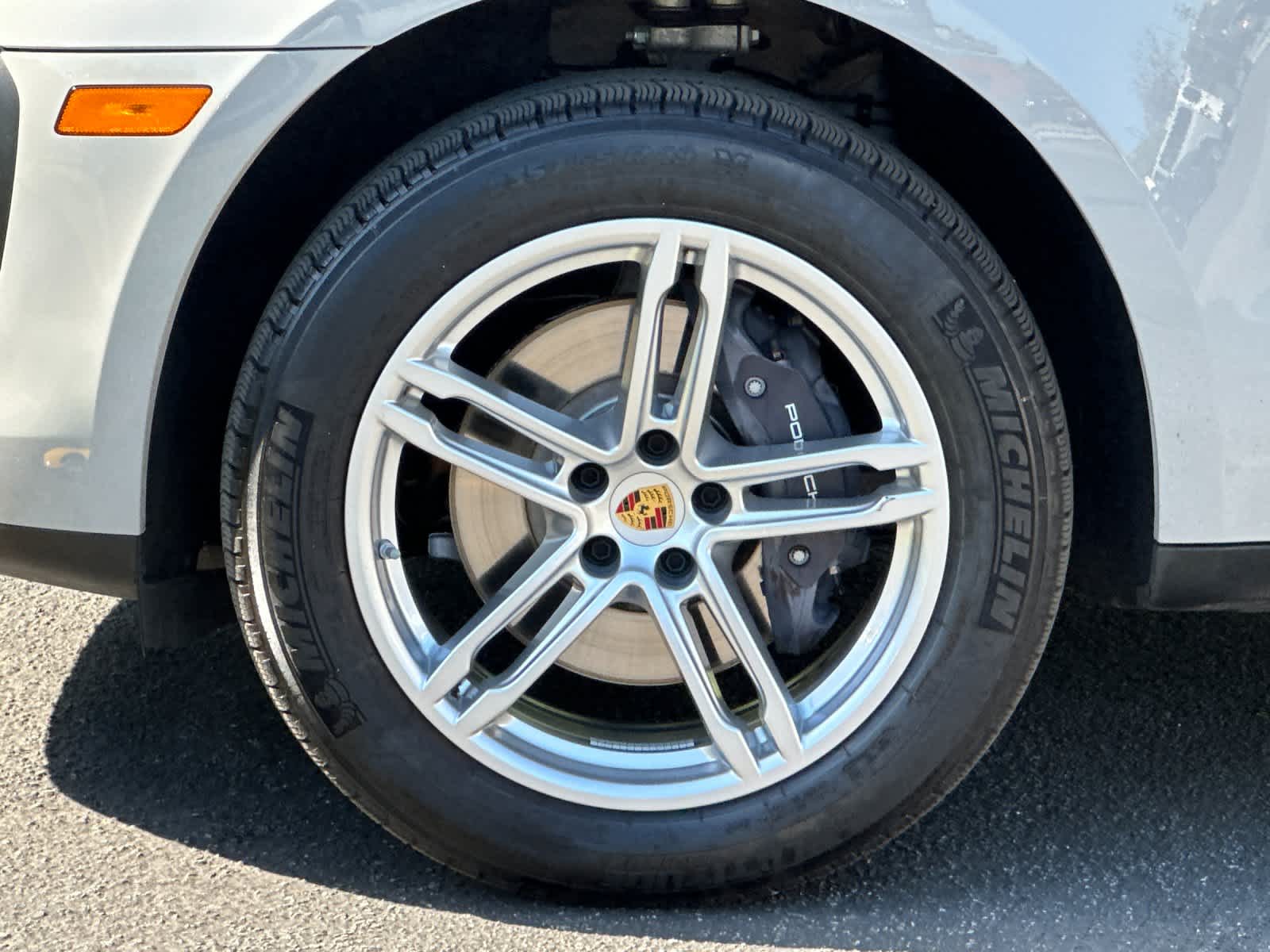 Thumbnail: 2025 Porsche Macan - 29
