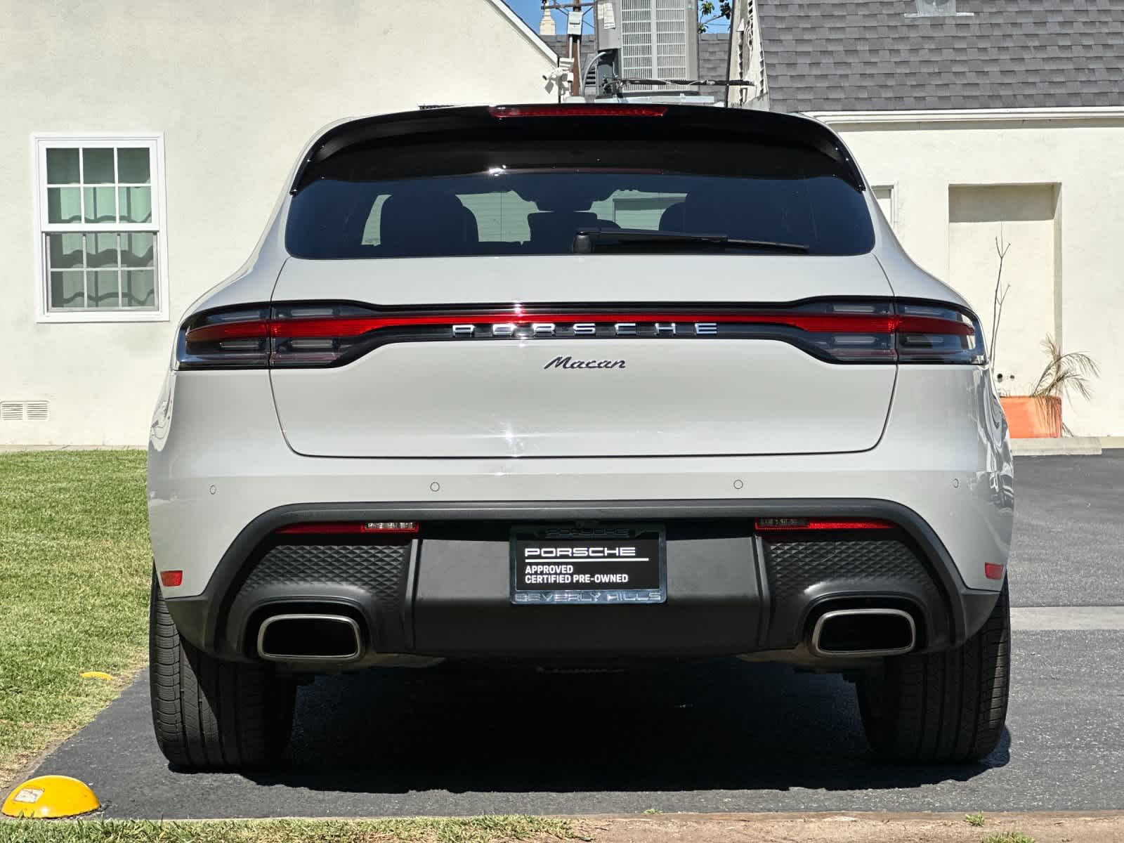 Thumbnail: 2025 Porsche Macan - 6