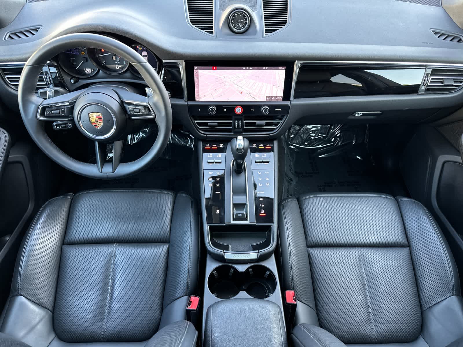 Thumbnail: 2025 Porsche Macan - 6