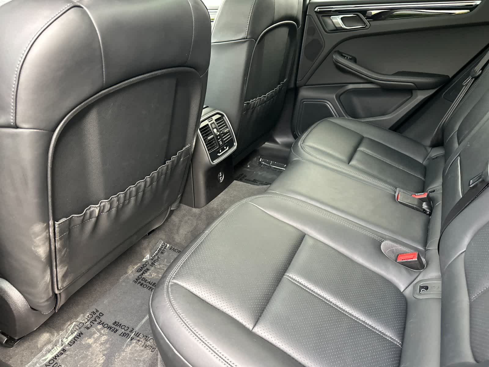 Thumbnail: 2025 Porsche Macan - 13