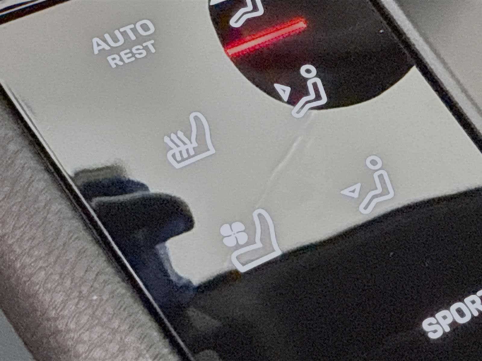 Thumbnail: 2026 Porsche Macan - 18