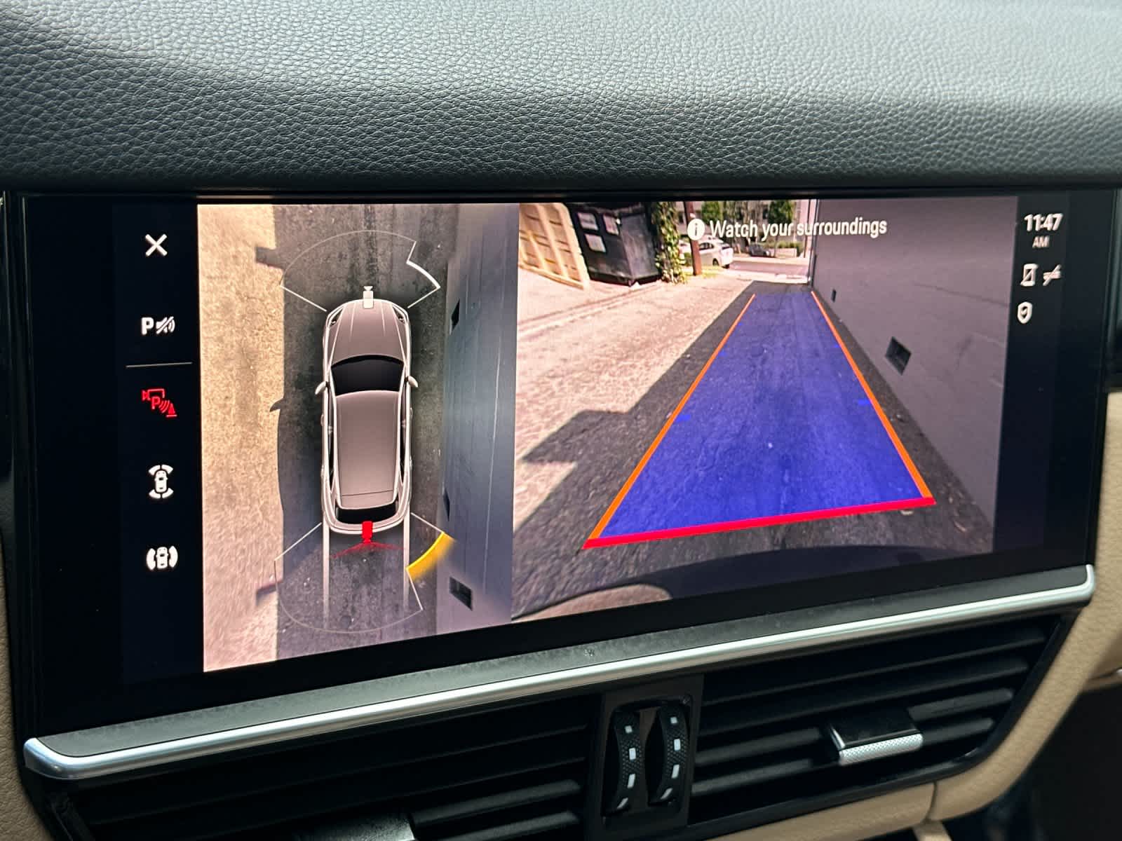 Thumbnail: 2023 Porsche Cayenne - 23