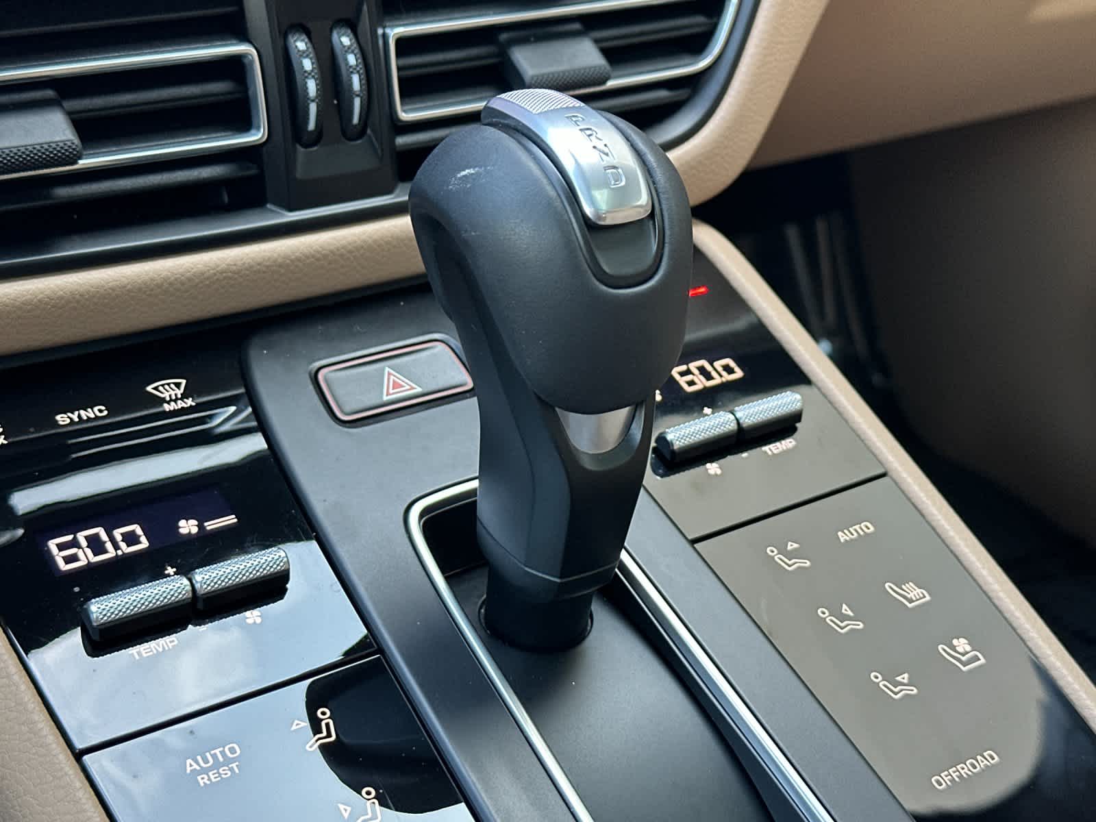 Thumbnail: 2025 Porsche Macan - 24