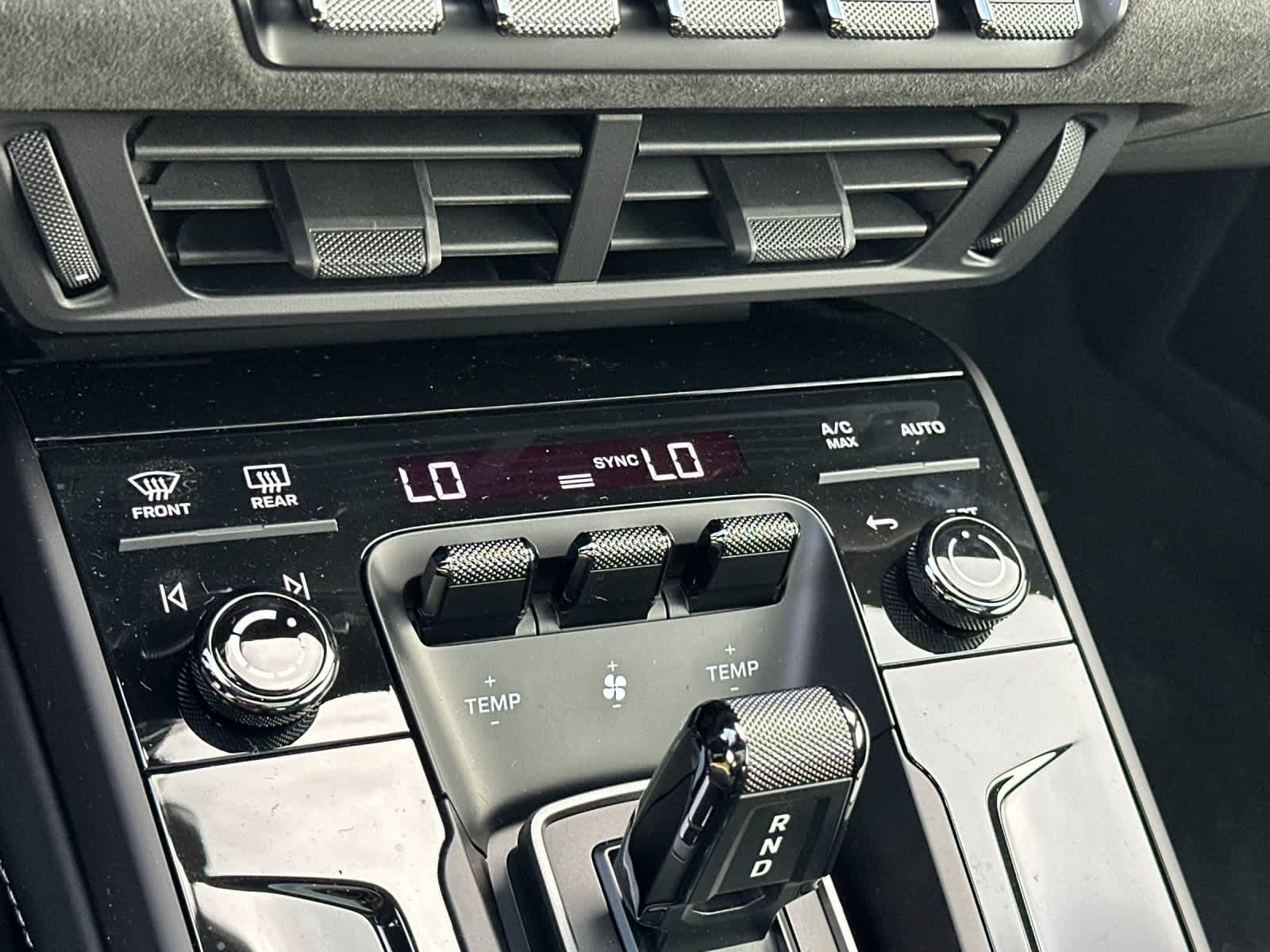 Thumbnail: 2026 Porsche 911 - 21