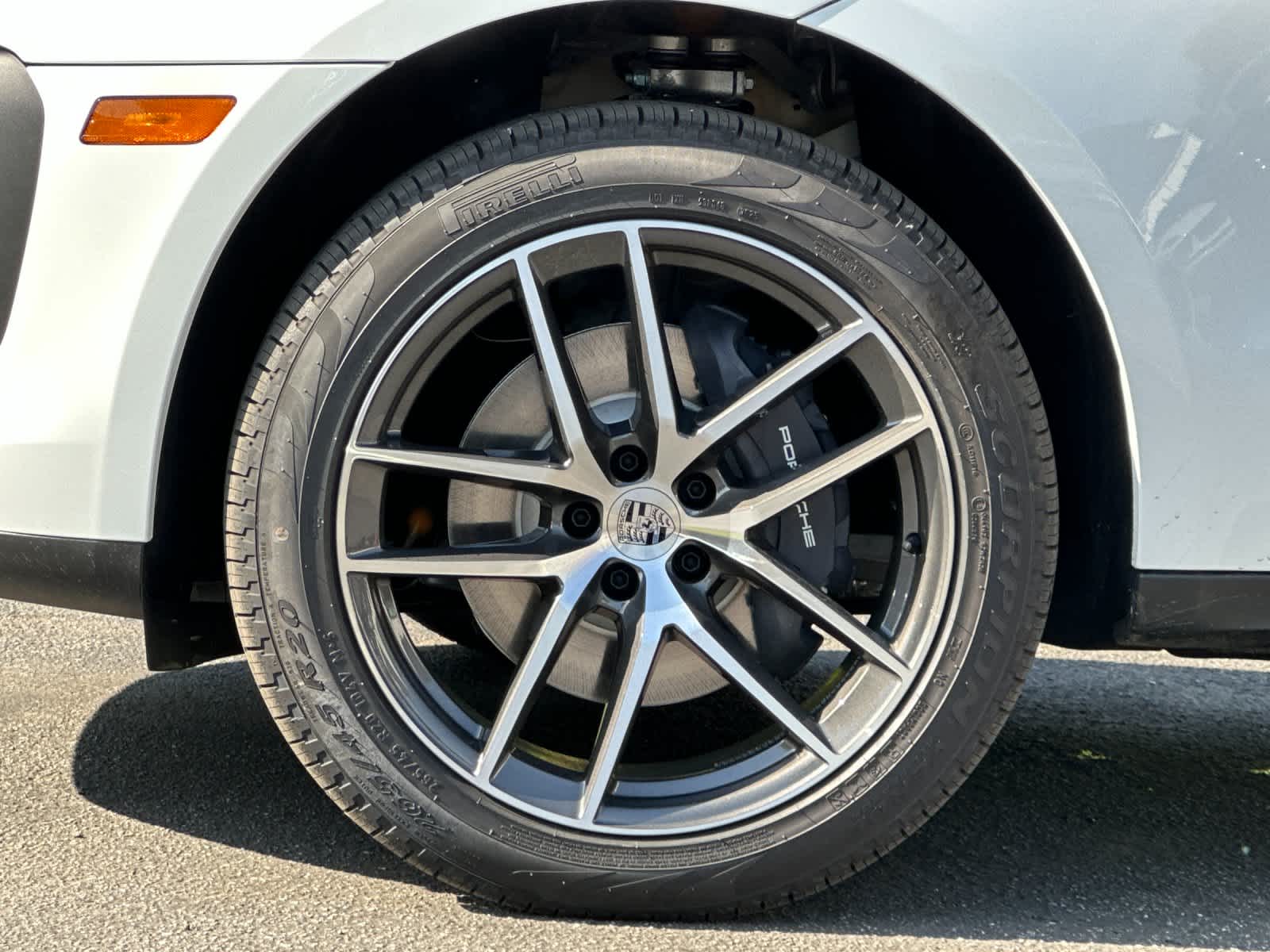 Thumbnail: 2026 Porsche Macan - 31