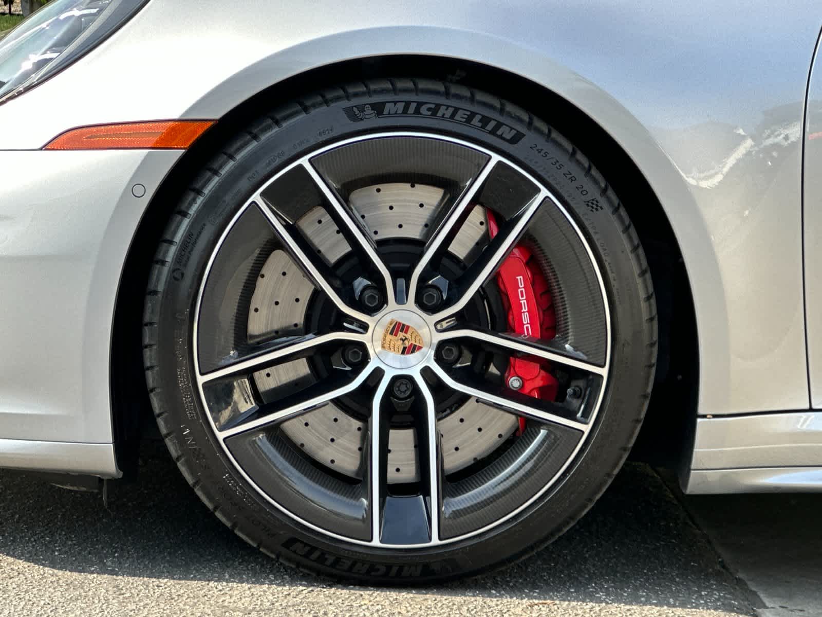 Thumbnail: 2025 Porsche 911 - 28