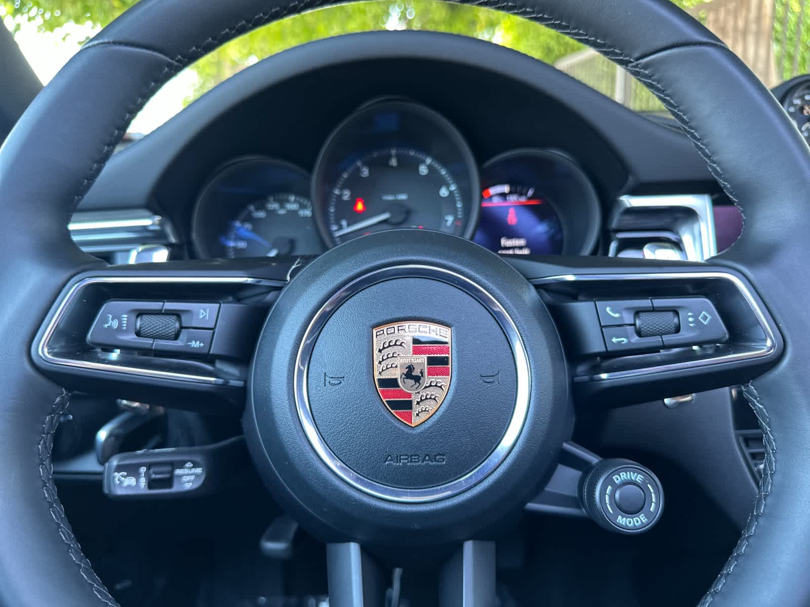 Thumbnail: 2026 Porsche Macan - 26