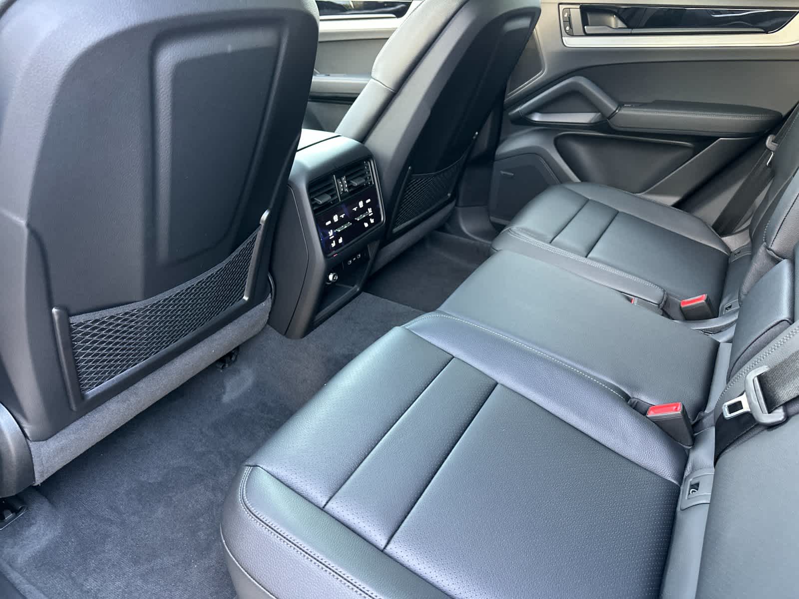 Thumbnail: 2026 Porsche Cayenne - 13