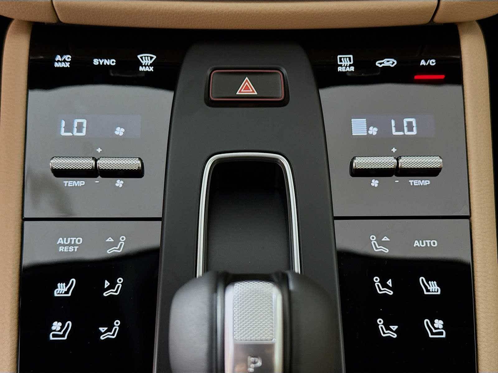 Thumbnail: 2026 Porsche Macan - 13